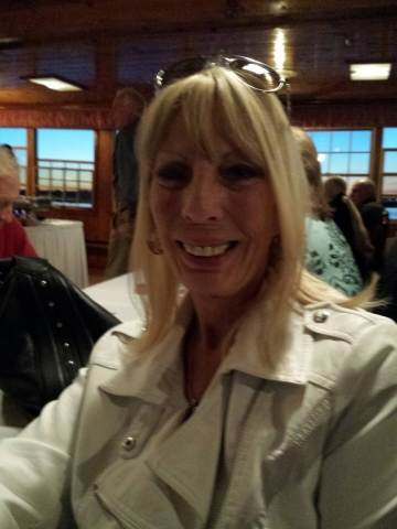Liz Nemeth (66) Safar
10/10/15 River Queen Cruise